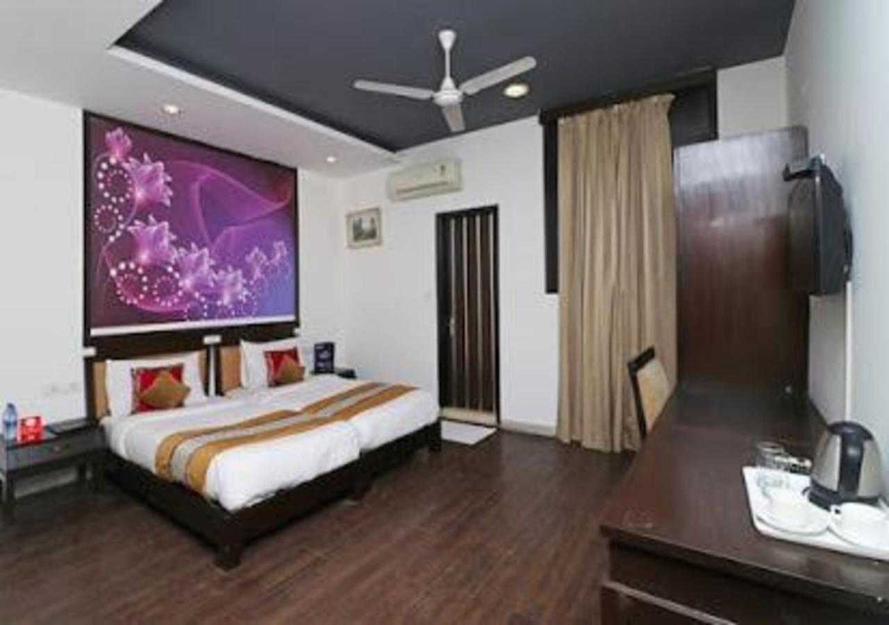 Hotel Loto - Sector 66 Noida Extérieur photo